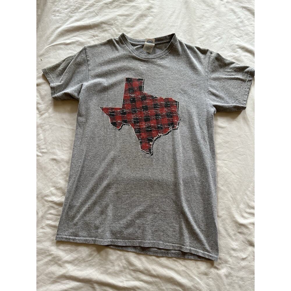 Texas Buffalo Plaid Graphic Tee – Delta Apparel – Size Small – Unisex Fit